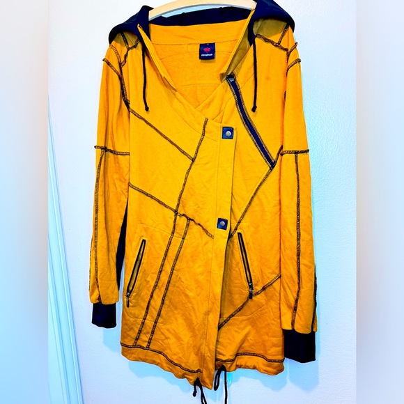 EternalMode Pullux Coat- curry color